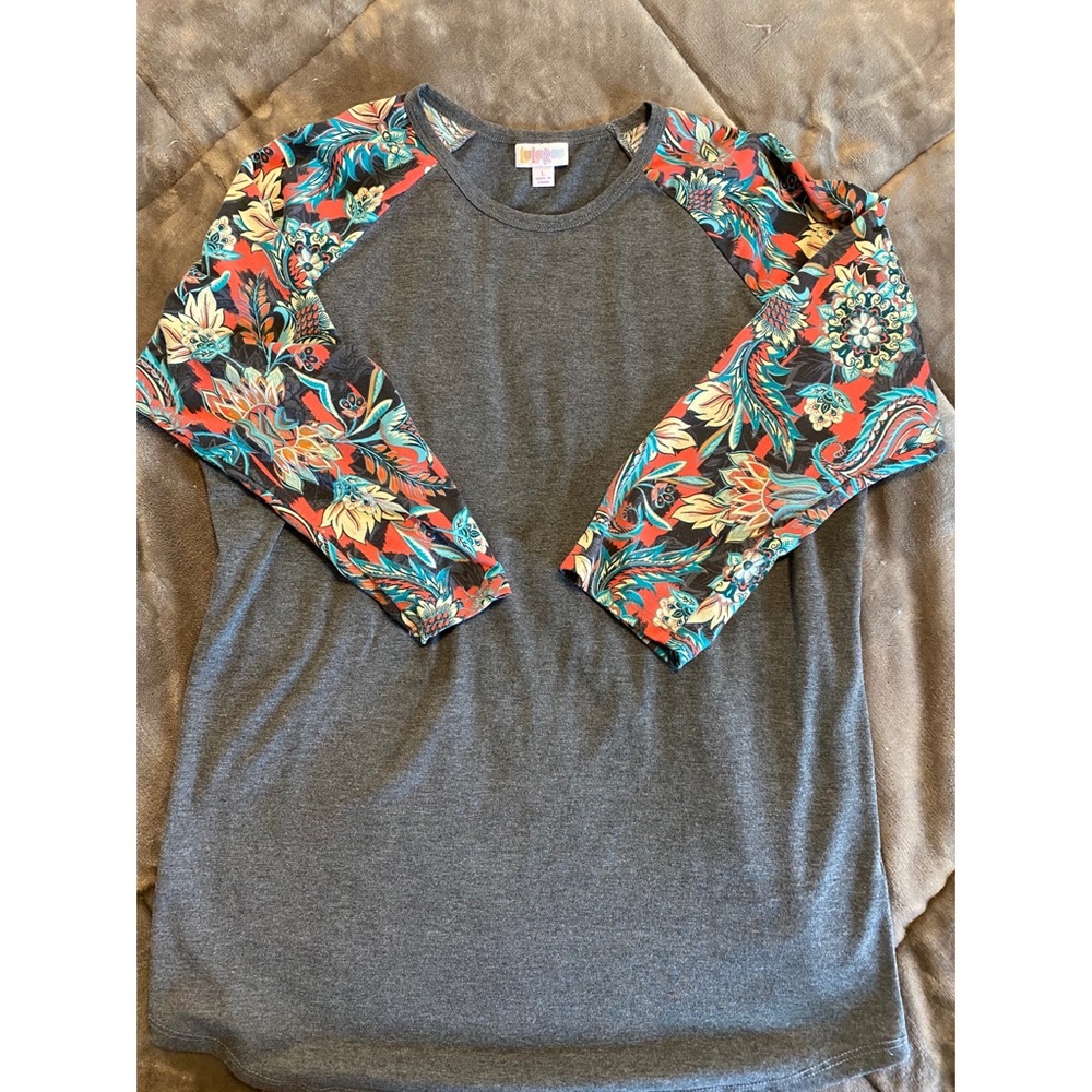 LulaRoe Randy Tee